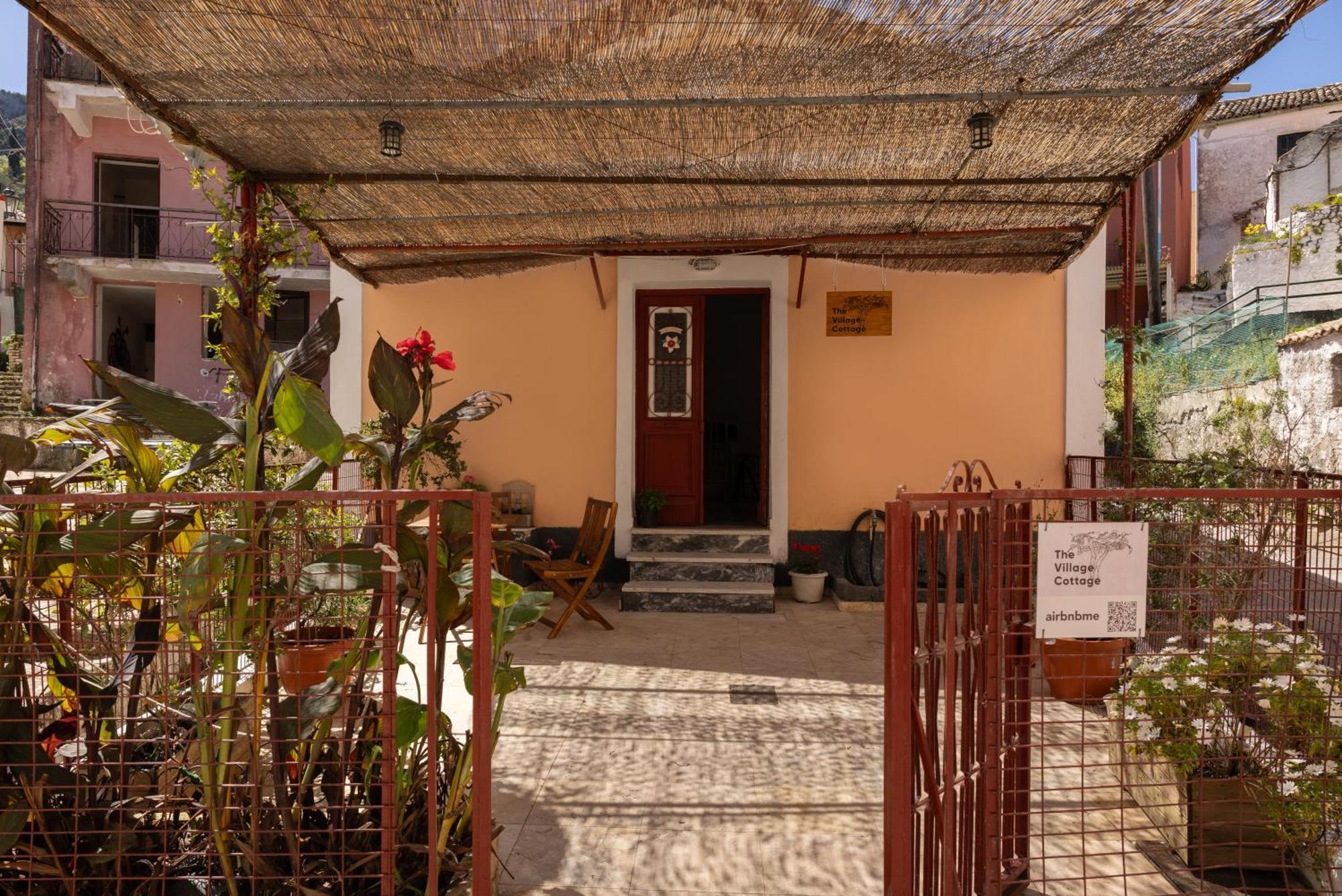 The Village Cottage - Benitses Benitses  Extérieur photo